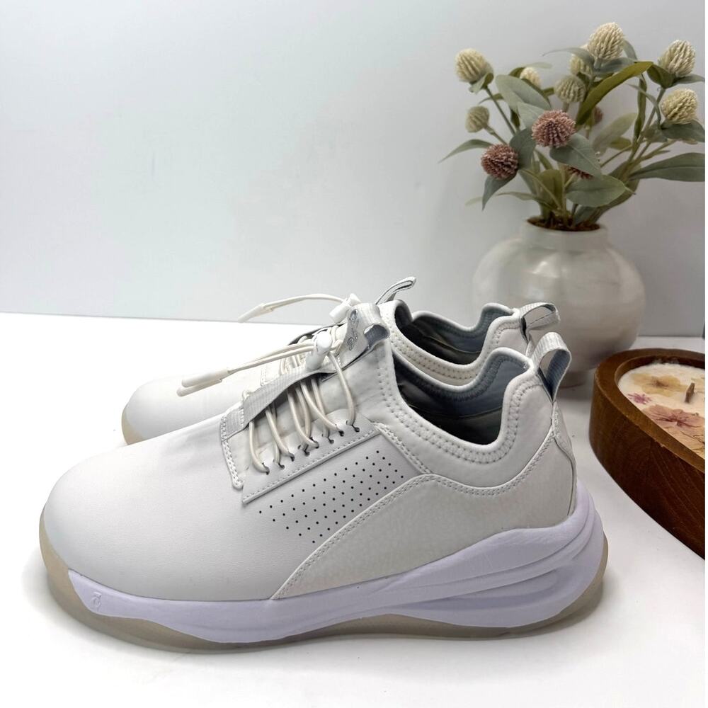 Clove Classic Nursing Sneaker Brilliant White Women W8.5/M7 Healthcare Tried On